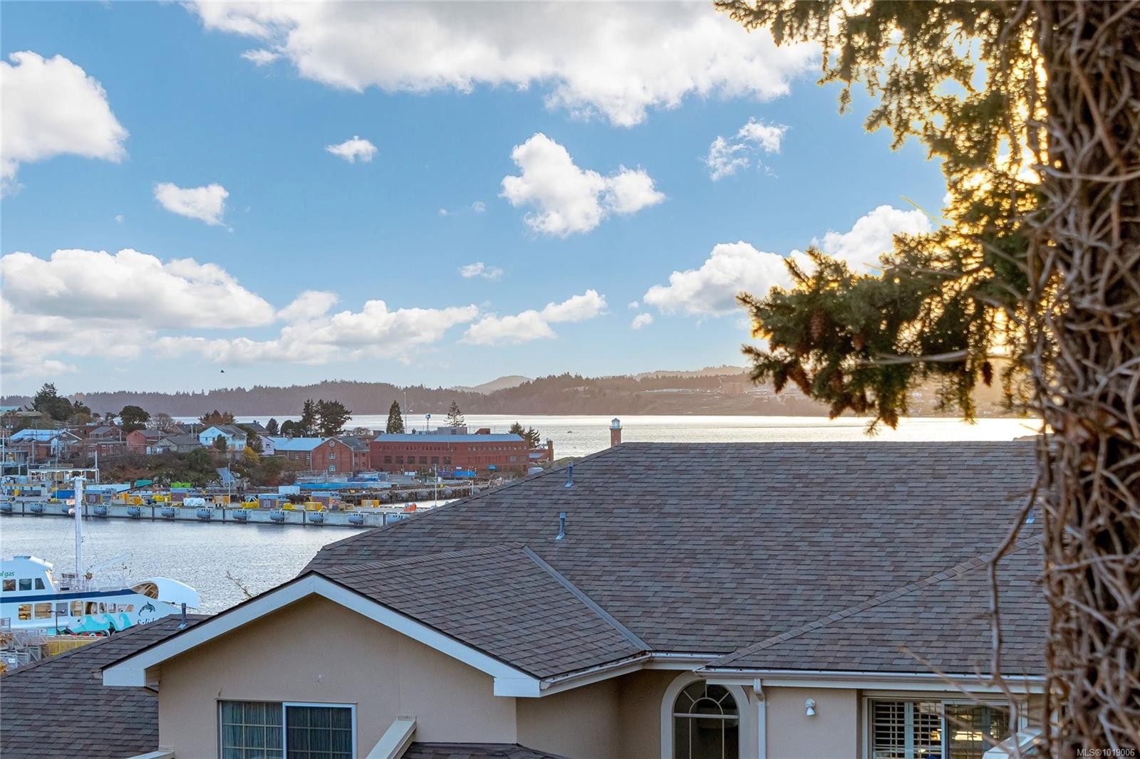 33-909 Admirals Rd, Esquimalt, BC