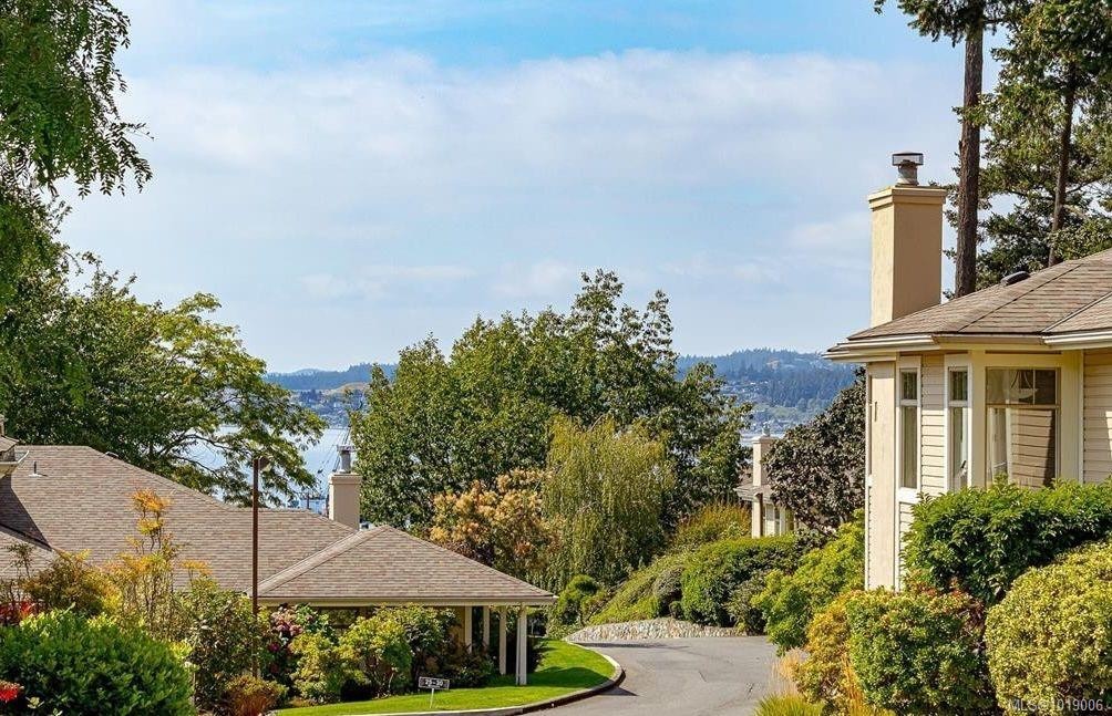 33-909 Admirals Rd, Esquimalt, BC