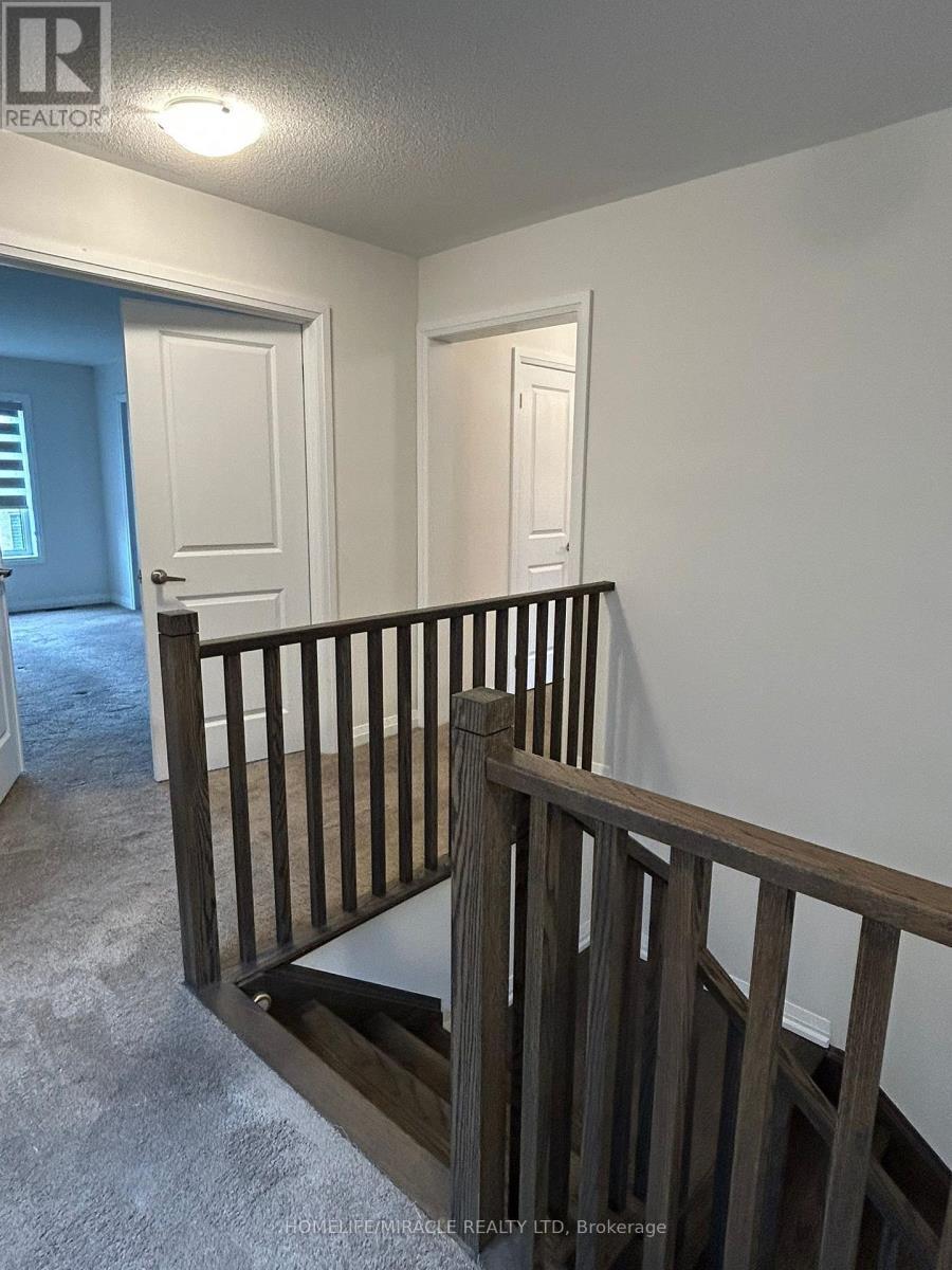 11 Federica Crescent W, Wasaga Beach, ON - Indoor Photo Showing Other Room