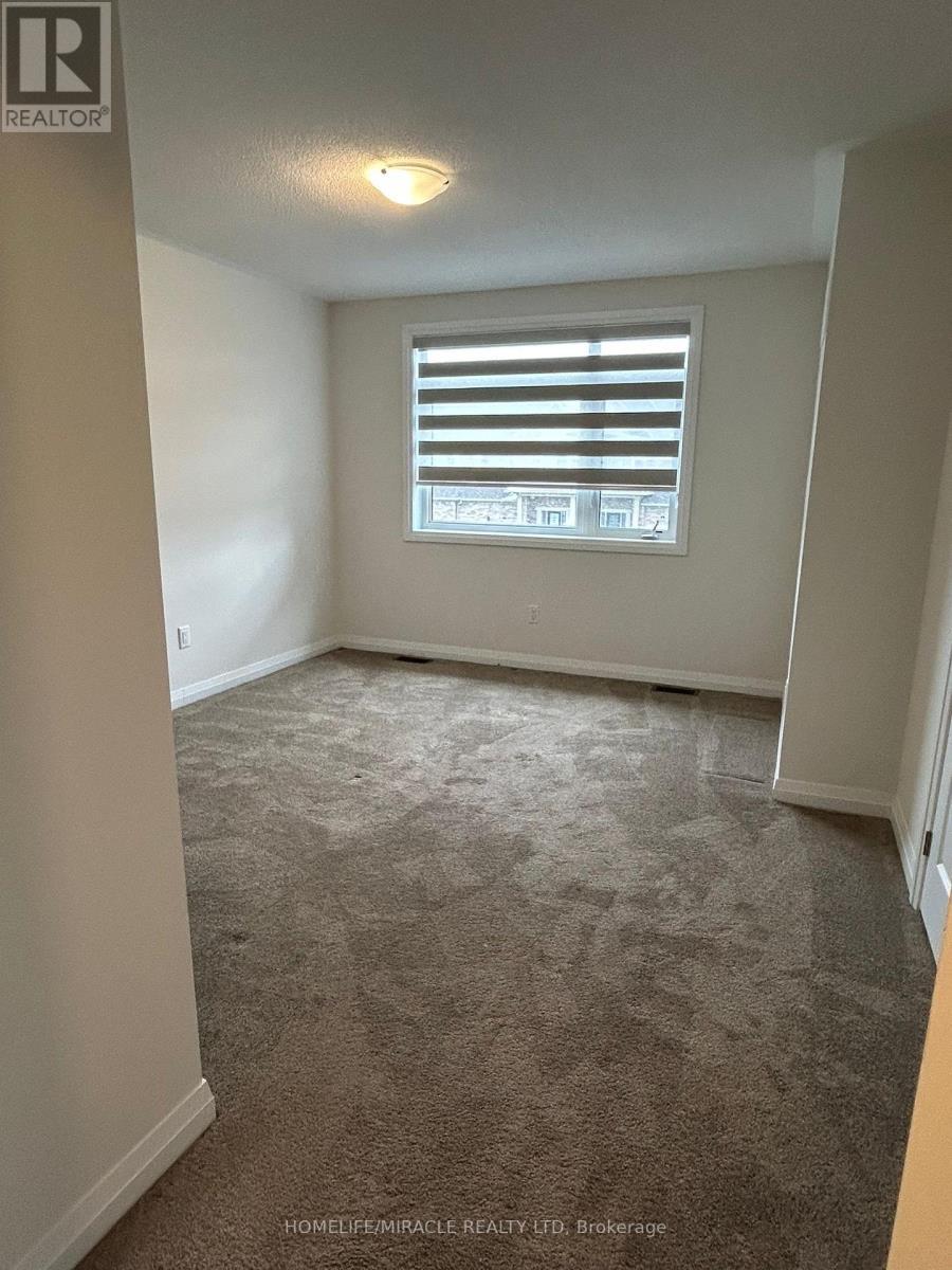 11 Federica Crescent W, Wasaga Beach, ON - Indoor Photo Showing Other Room