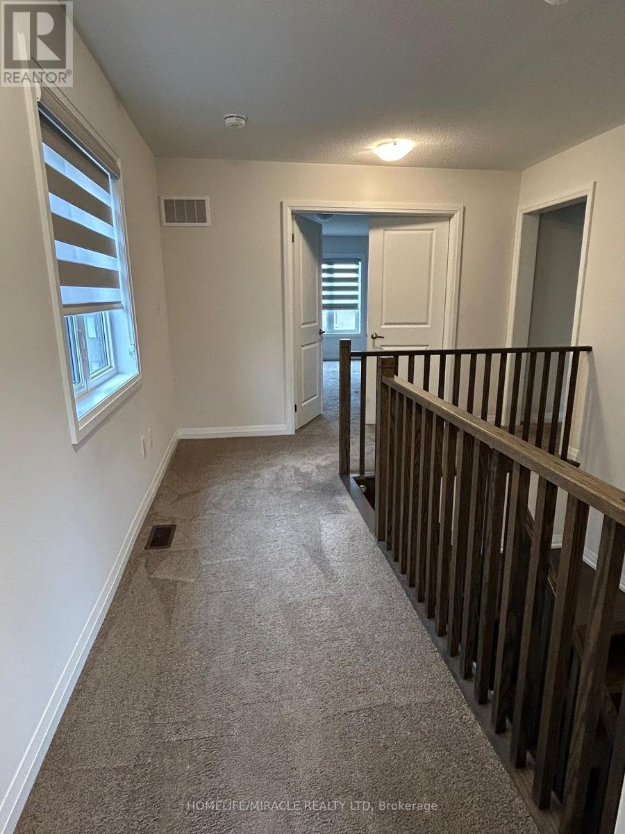 11 Federica Crescent W, Wasaga Beach, ON - Indoor Photo Showing Other Room