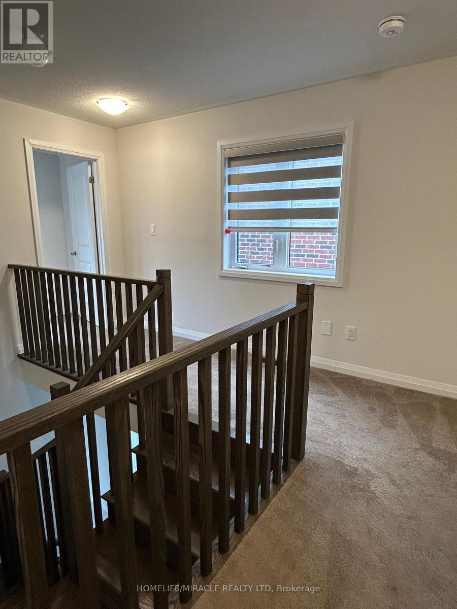 11 Federica Crescent W, Wasaga Beach, ON - Indoor Photo Showing Other Room