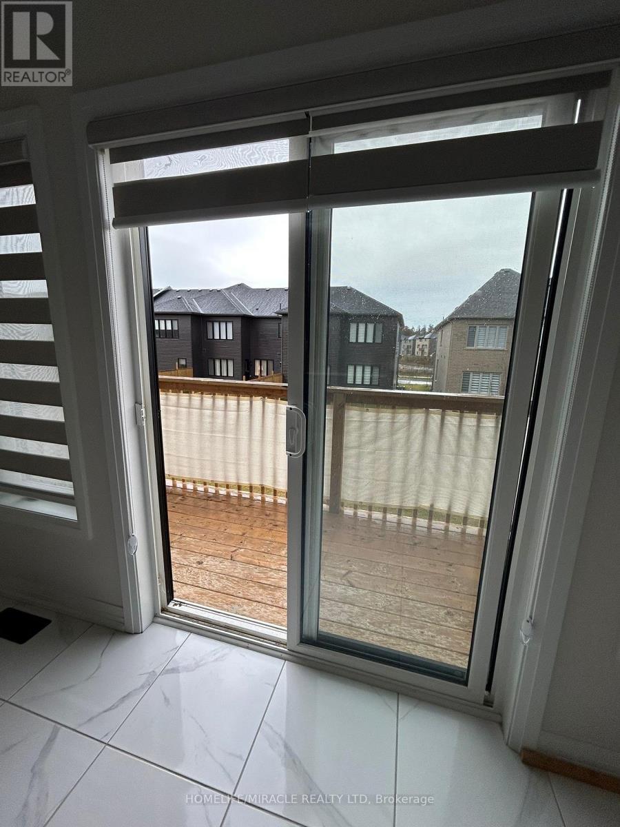 11 Federica Crescent W, Wasaga Beach, ON - Indoor Photo Showing Other Room