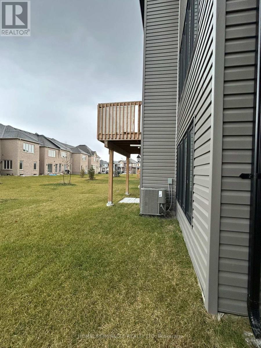 11 Federica Crescent W, Wasaga Beach, ON - Outdoor With Exterior