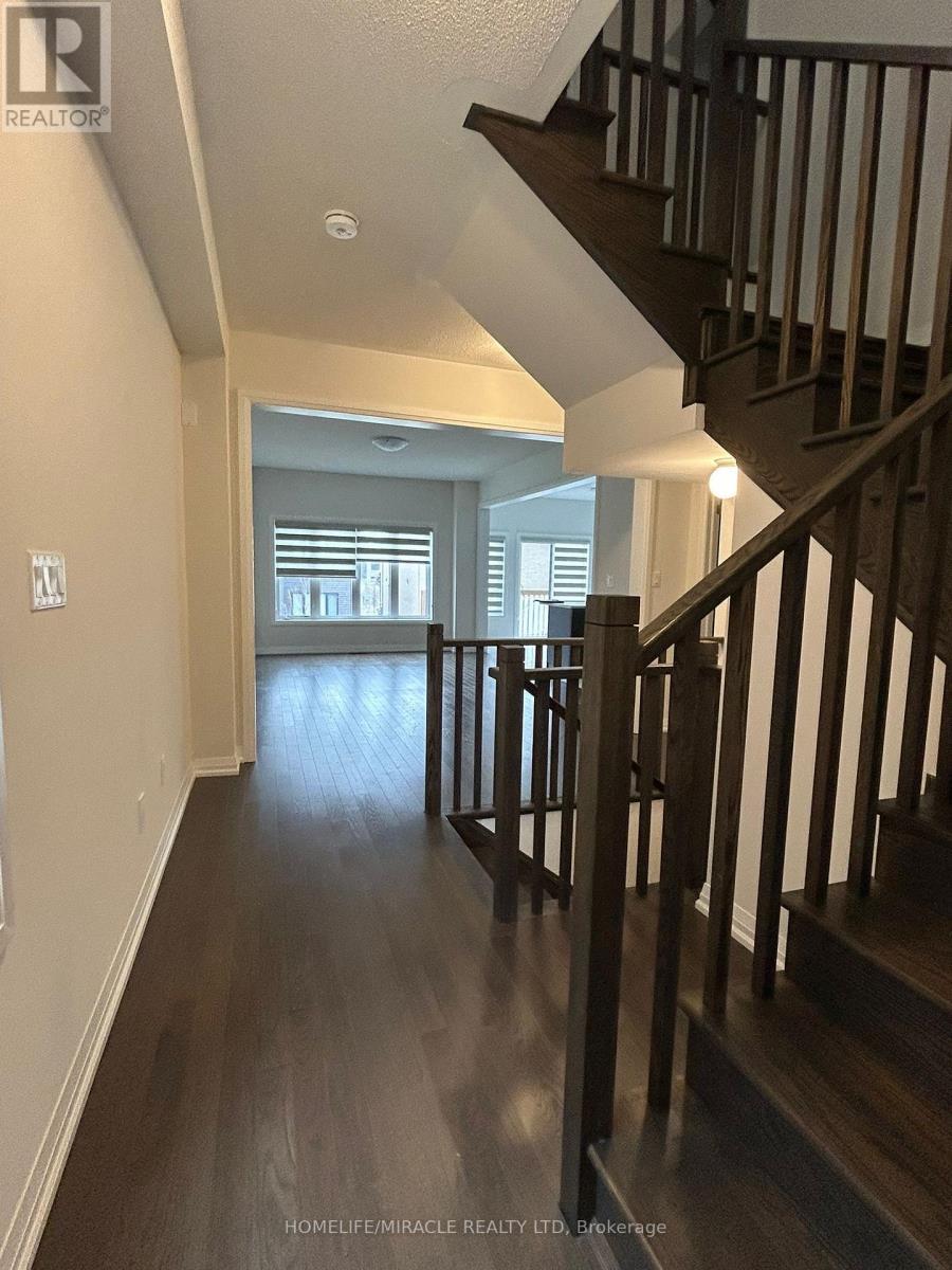 11 Federica Crescent W, Wasaga Beach, ON - Indoor Photo Showing Other Room