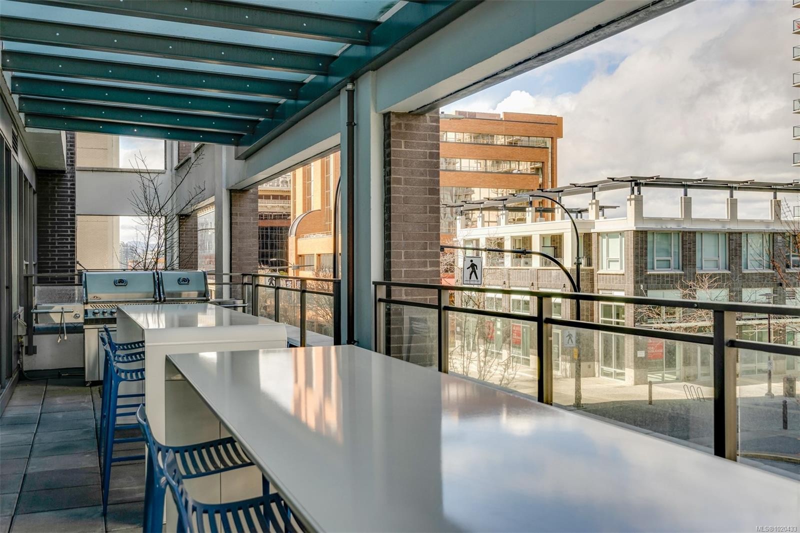 1006-777 Herald St, Victoria, BC - Outdoor