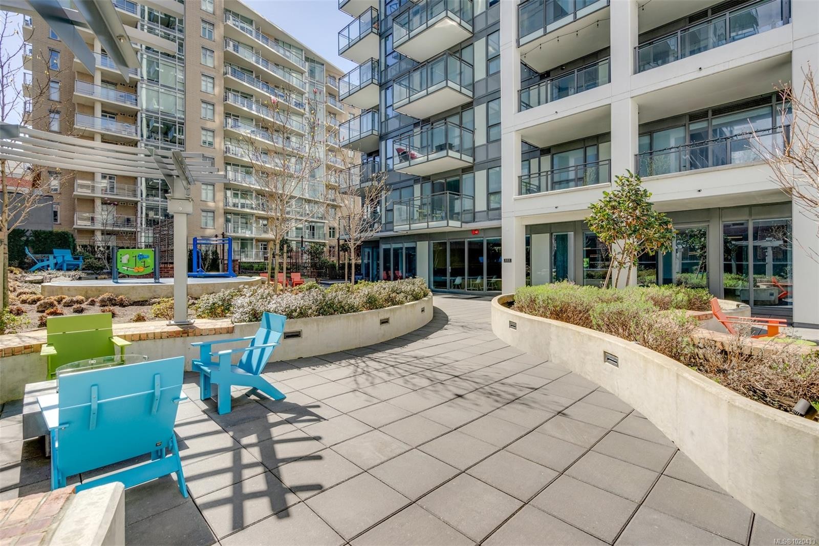 1006-777 Herald St, Victoria, BC - Outdoor