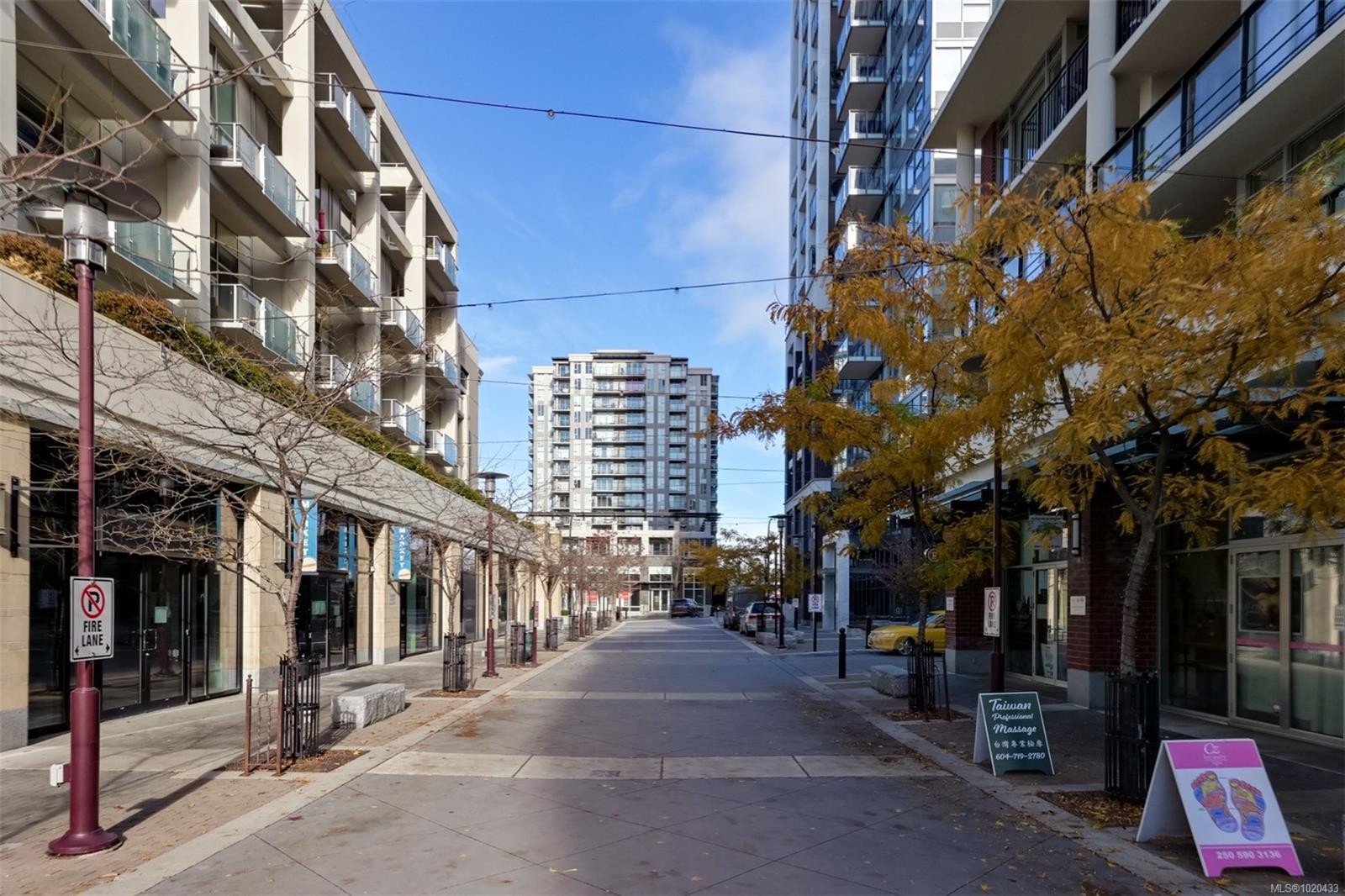 1006-777 Herald St, Victoria, BC - Outdoor