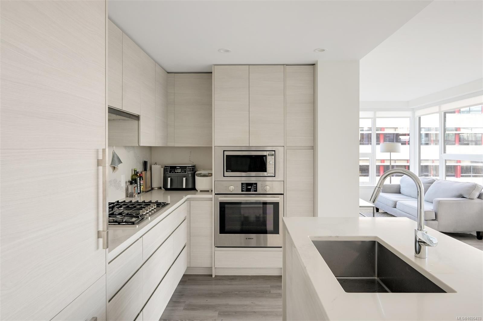 1006-777 Herald St, Victoria, BC - Indoor Photo Showing Kitchen With Double Sink