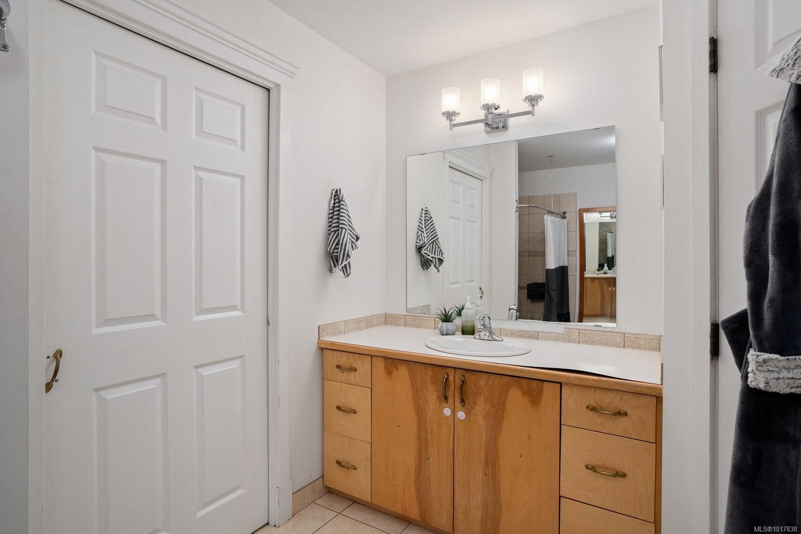 2750 Scobhal Rd, Shawnigan Lake, BC