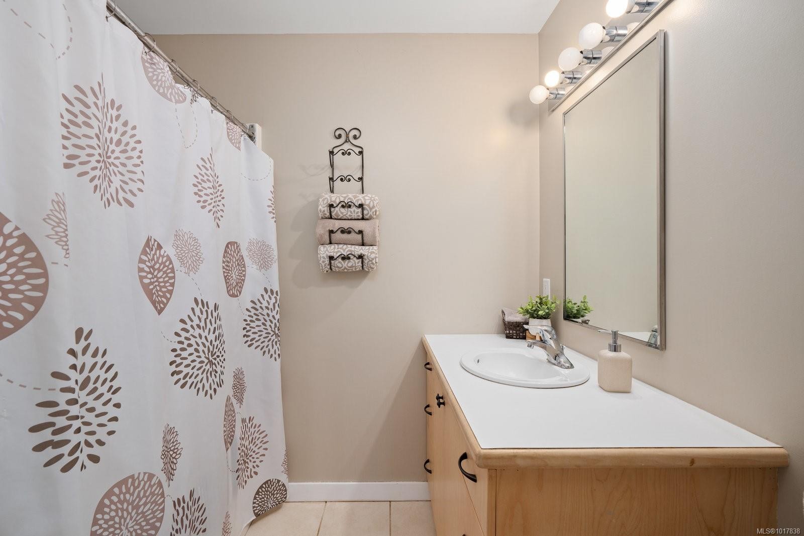 2750 Scobhal Rd, Shawnigan Lake, BC