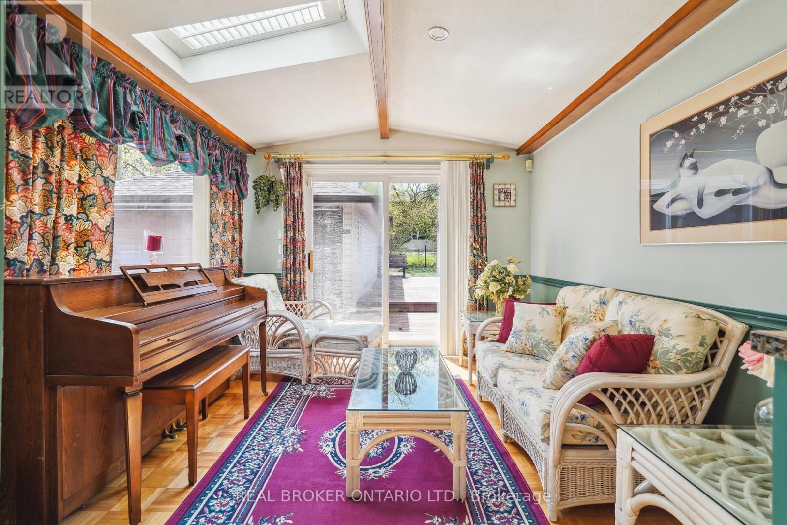 38 Riverview Heights, Toronto, ON - Indoor