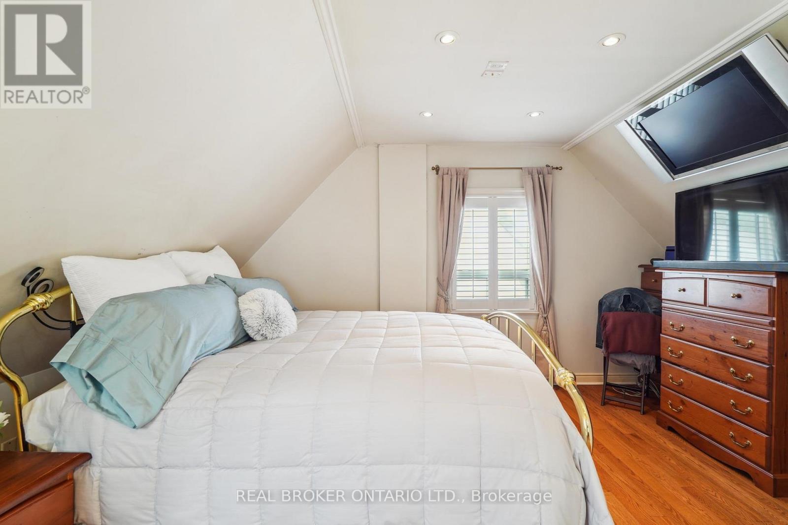 38 Riverview Heights, Toronto, ON - Indoor Photo Showing Bedroom