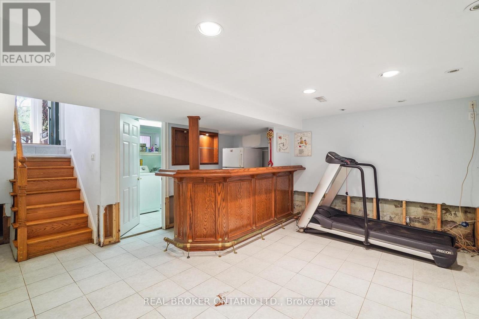 38 Riverview Heights, Toronto, ON - Indoor