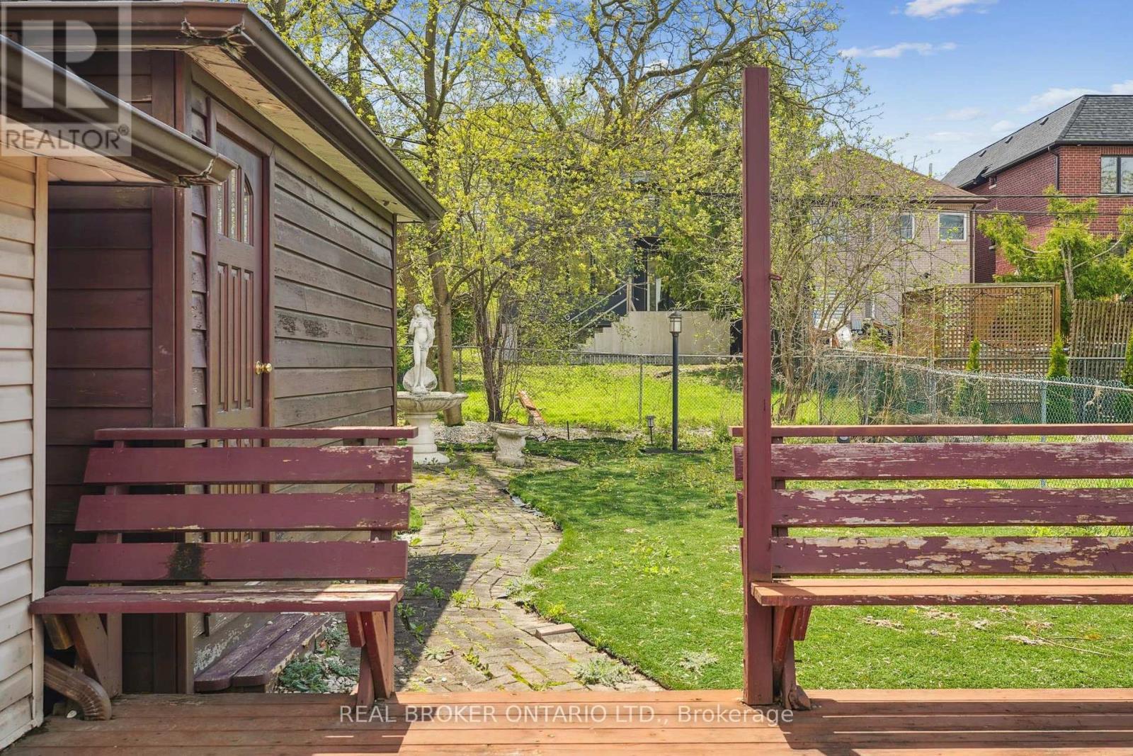 38 Riverview Heights, Toronto, ON - Outdoor