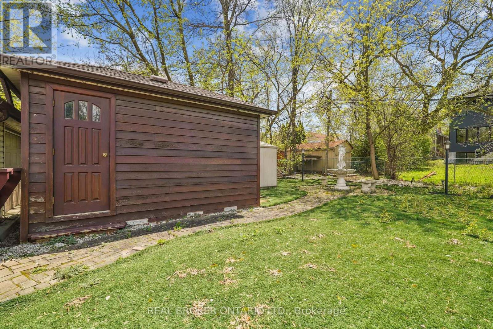 38 Riverview Heights, Toronto, ON - Outdoor