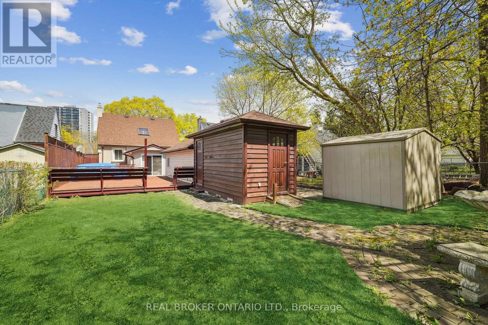 38 Riverview Heights, Toronto, ON - Outdoor