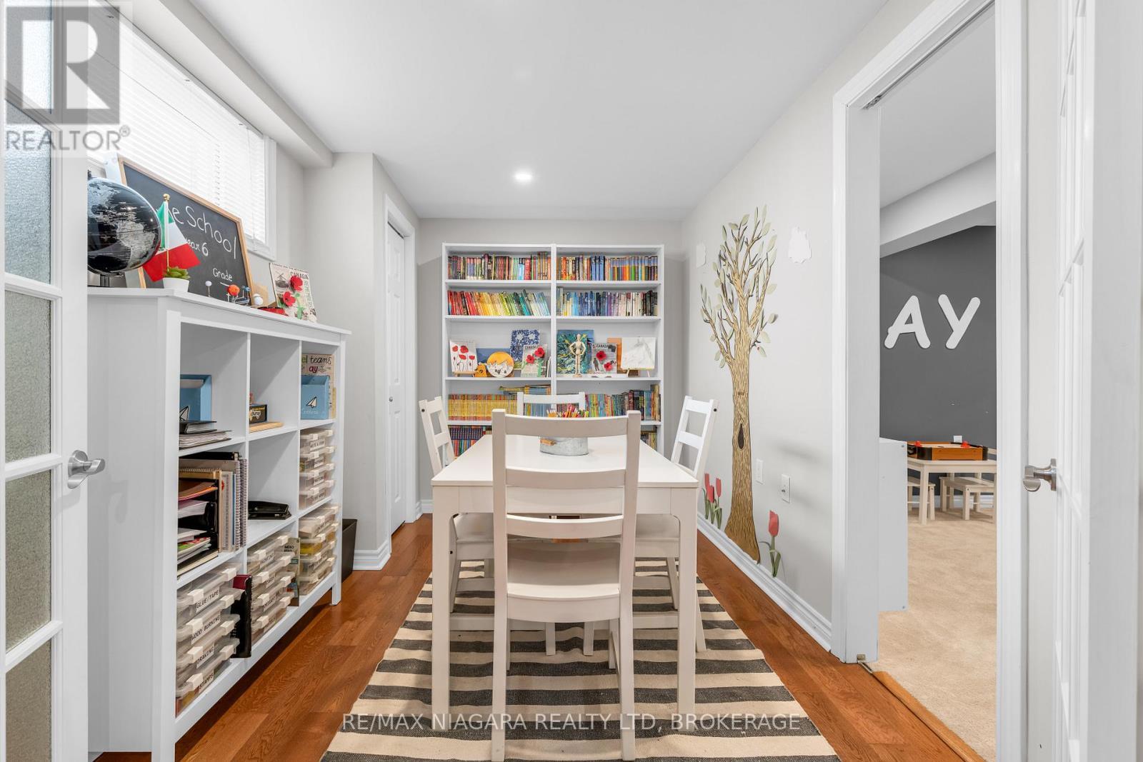 16 Walnut Street, Port Colborne (Sugarloaf), ON - Indoor