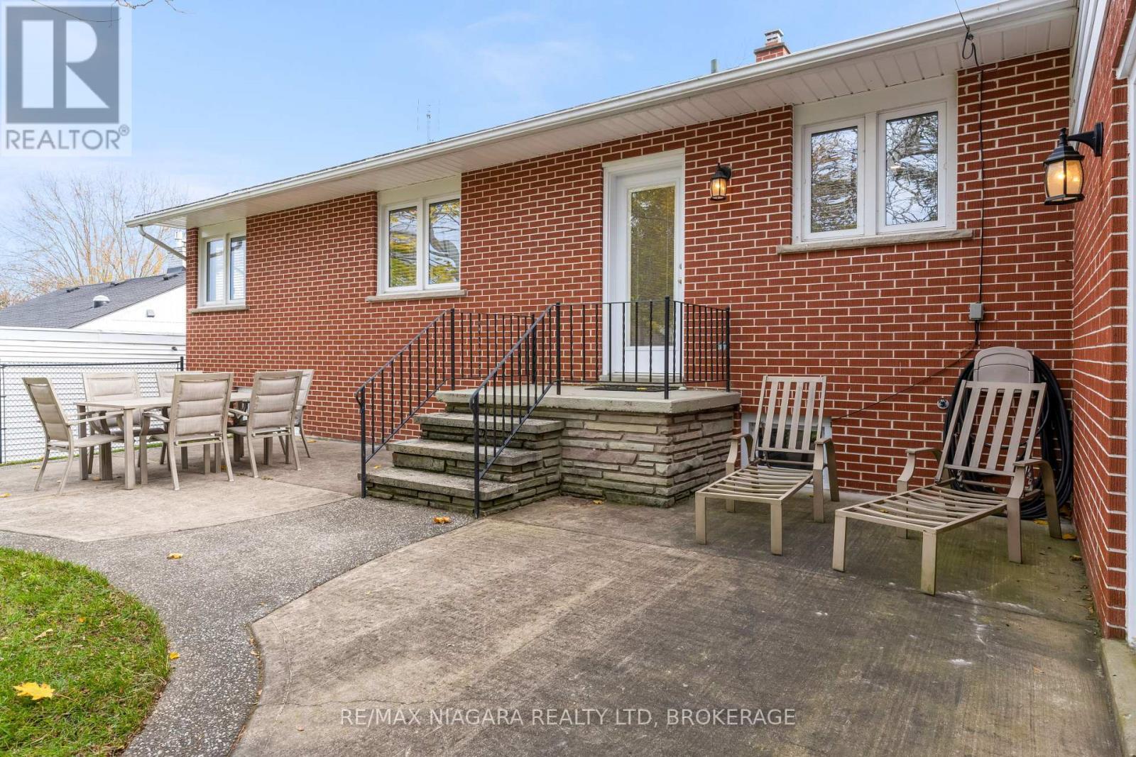 16 Walnut Street, Port Colborne (Sugarloaf), ON - Outdoor With Deck Patio Veranda With Exterior