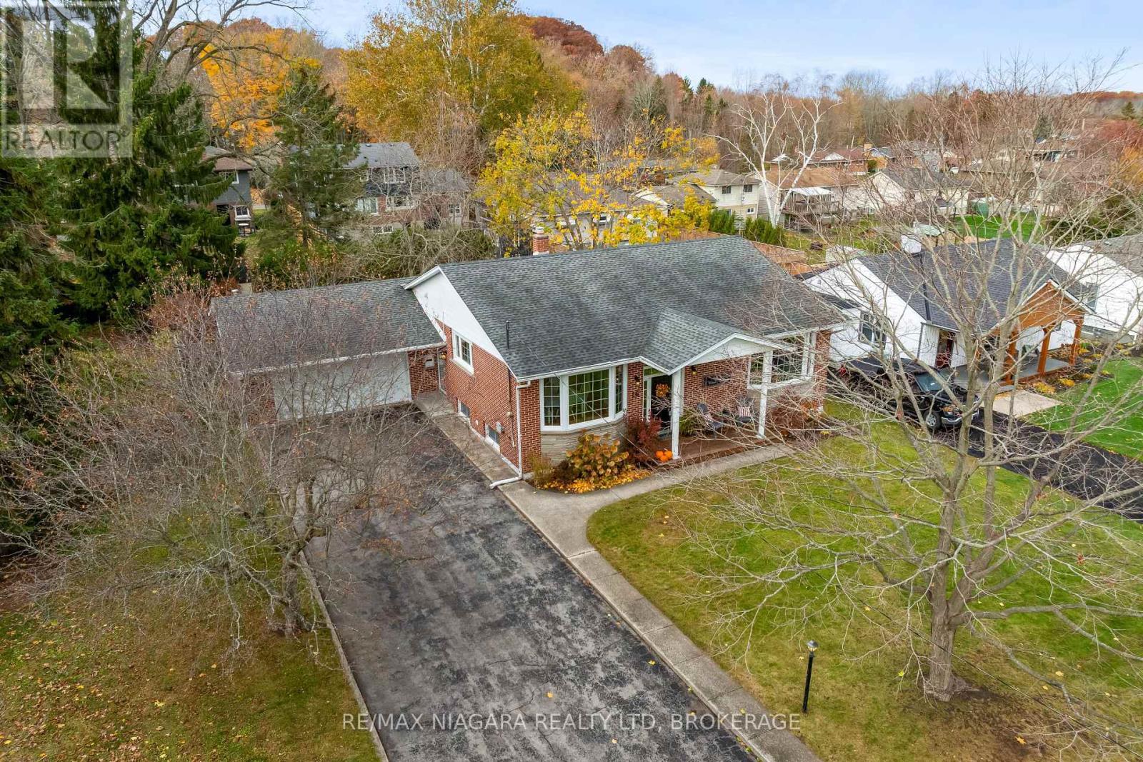 16 Walnut Street, Port Colborne (Sugarloaf), ON - Outdoor