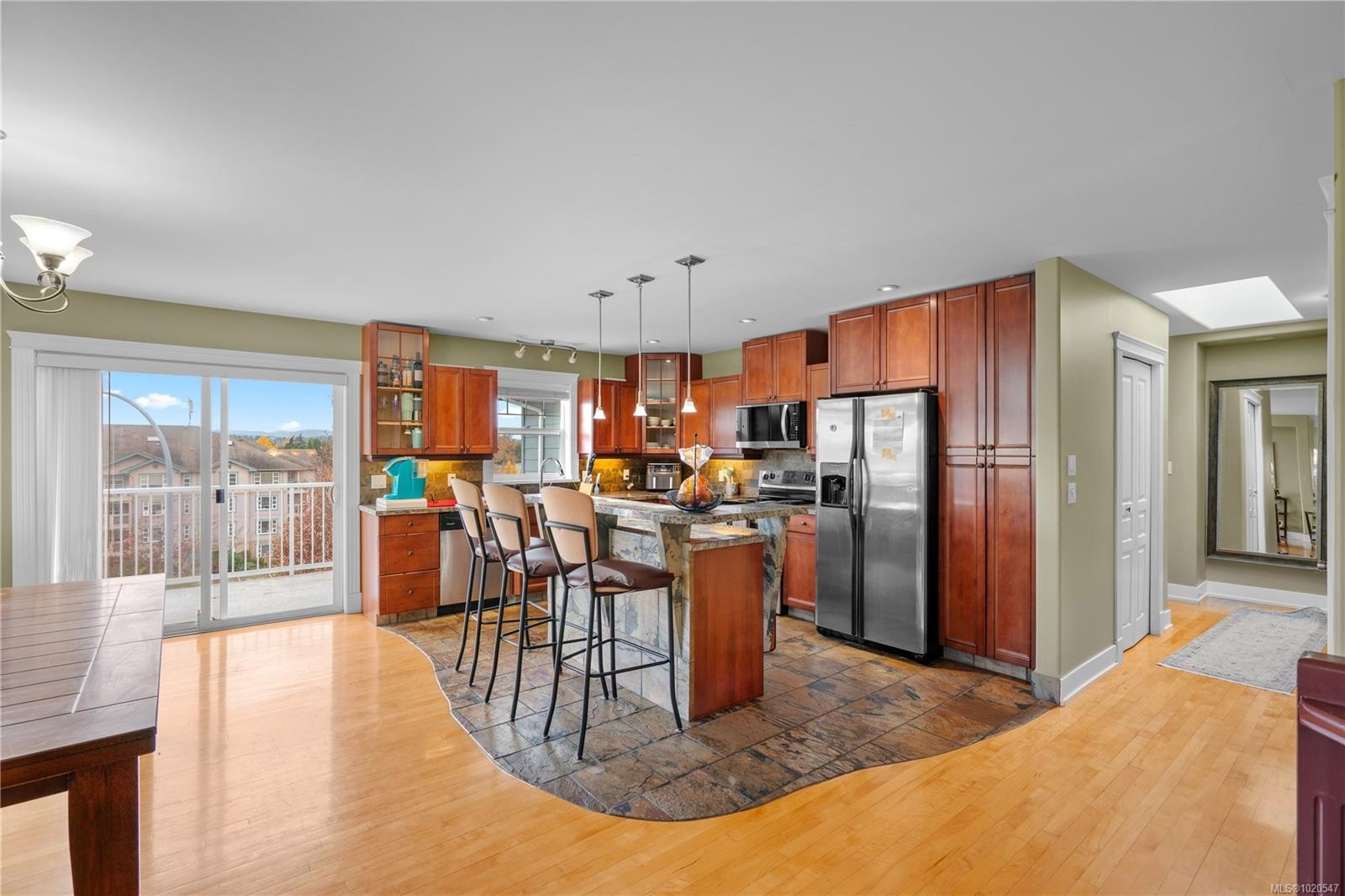 4012 Rainbow St, Saanich, BC