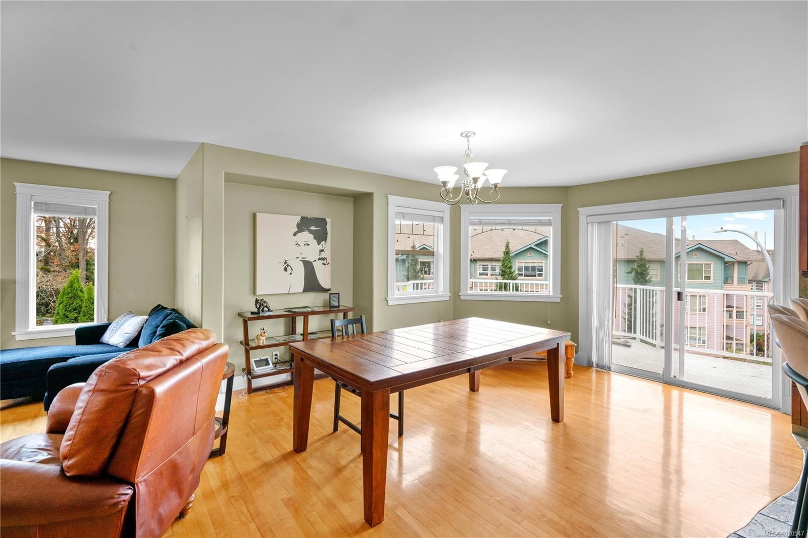 4012 Rainbow St, Saanich, BC