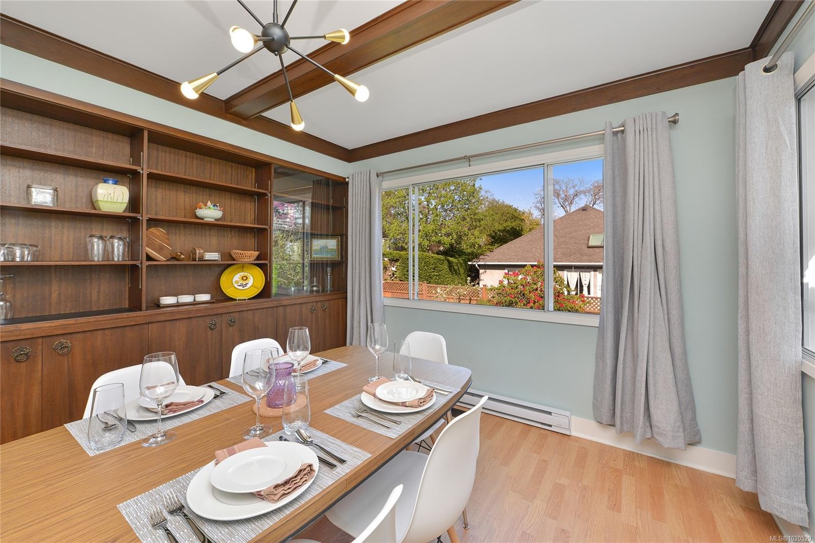 1375 Monterey Ave, Oak Bay, BC