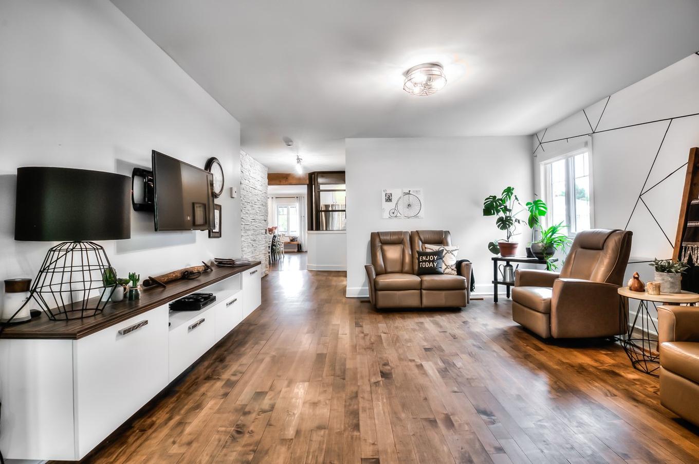 Salon - 249 Rue St-Henri, Napierville, QC - Indoor Photo Showing Living Room