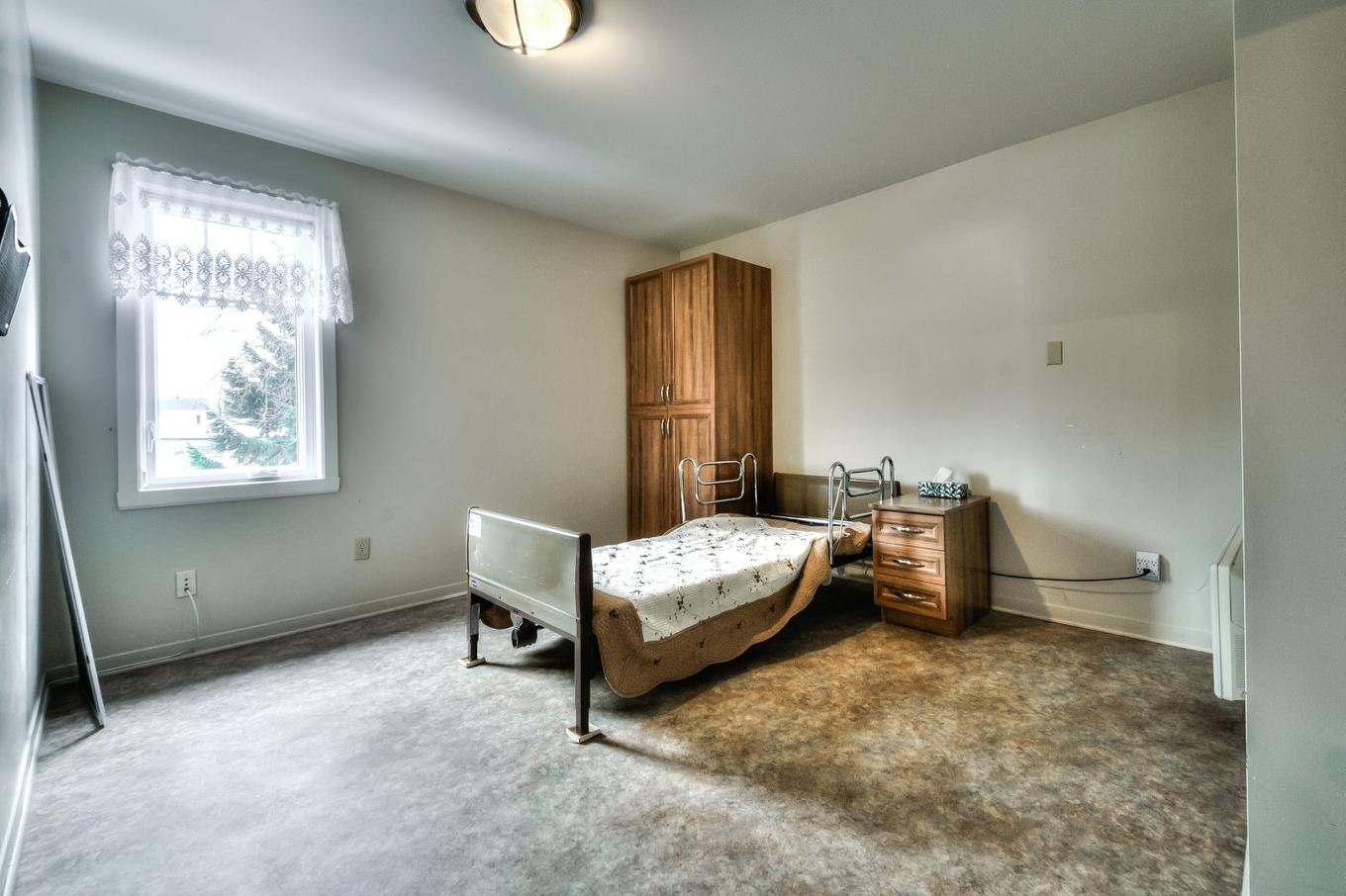 Chambre à coucher - 249 Rue St-Henri, Napierville, QC - Indoor Photo Showing Bedroom