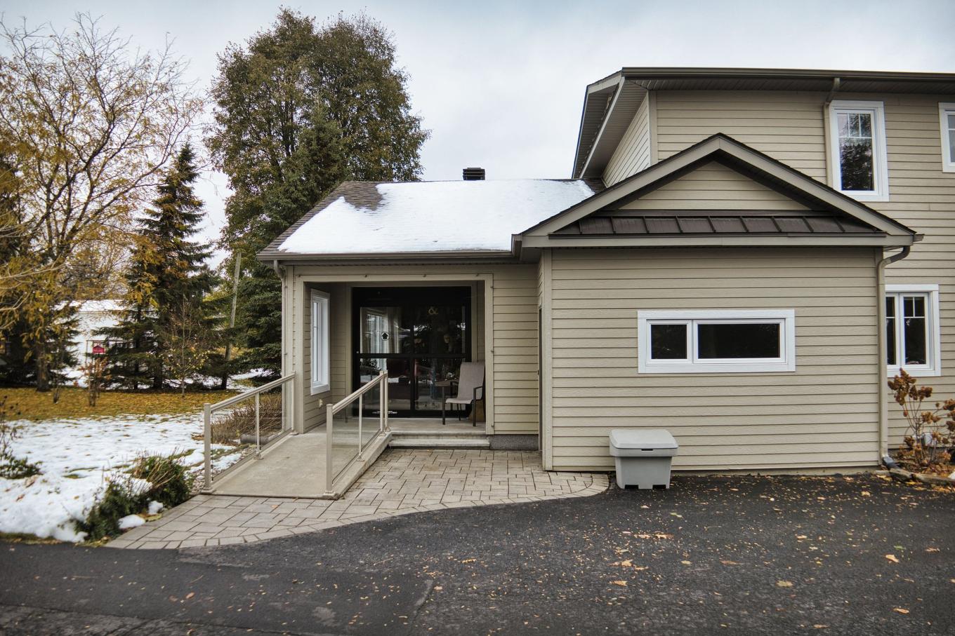 Extérieur - 249 Rue St-Henri, Napierville, QC - Outdoor