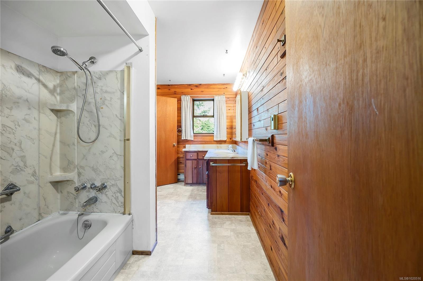 856 Reid Rd, Parksville, BC