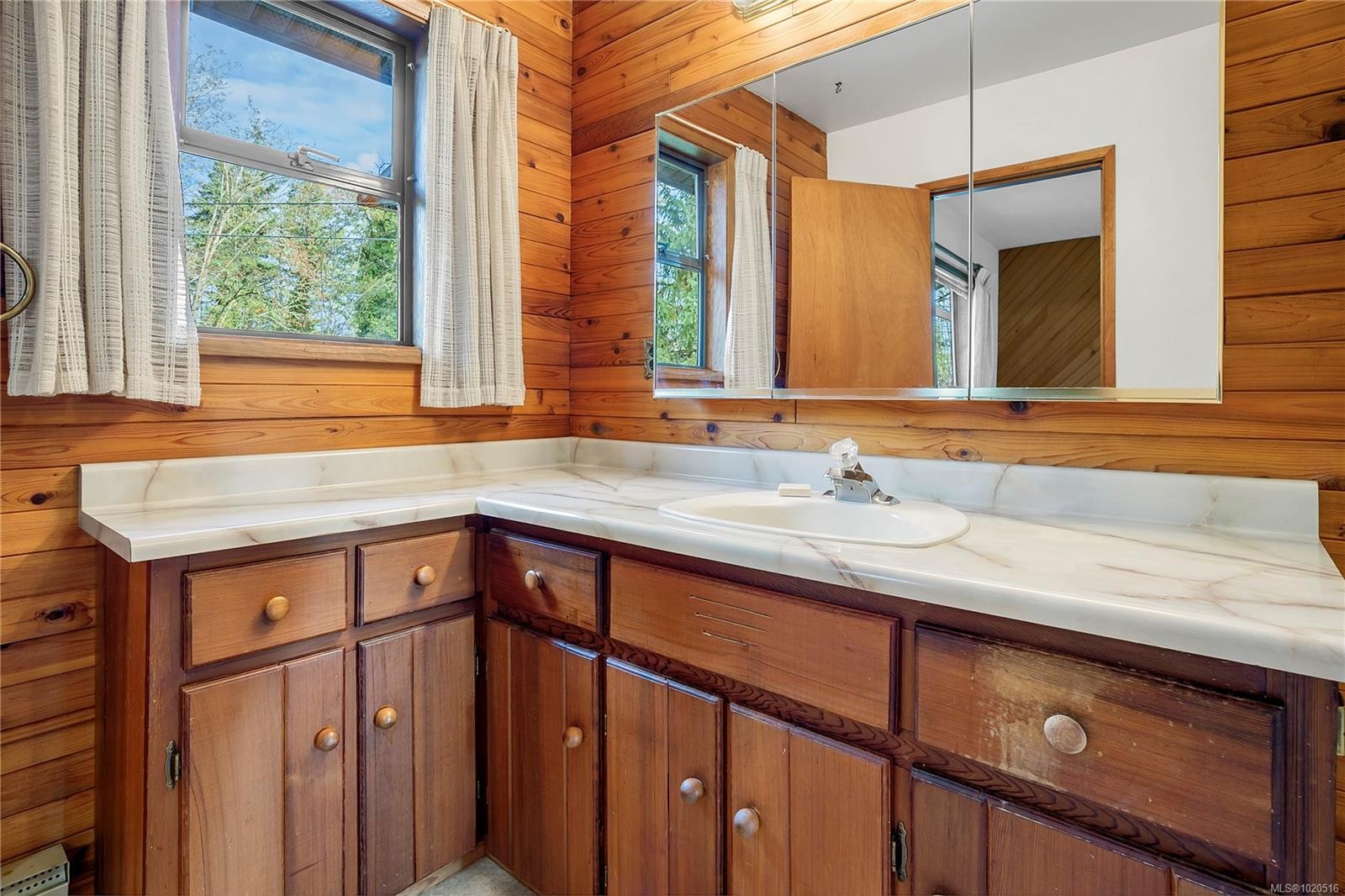 856 Reid Rd, Parksville, BC