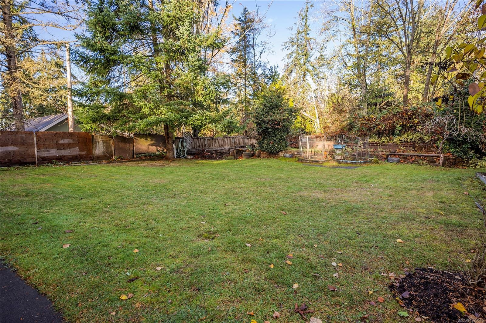 856 Reid Rd, Parksville, BC