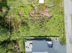 Lot 7 6th St Union Bay, BC V0R 3B0
