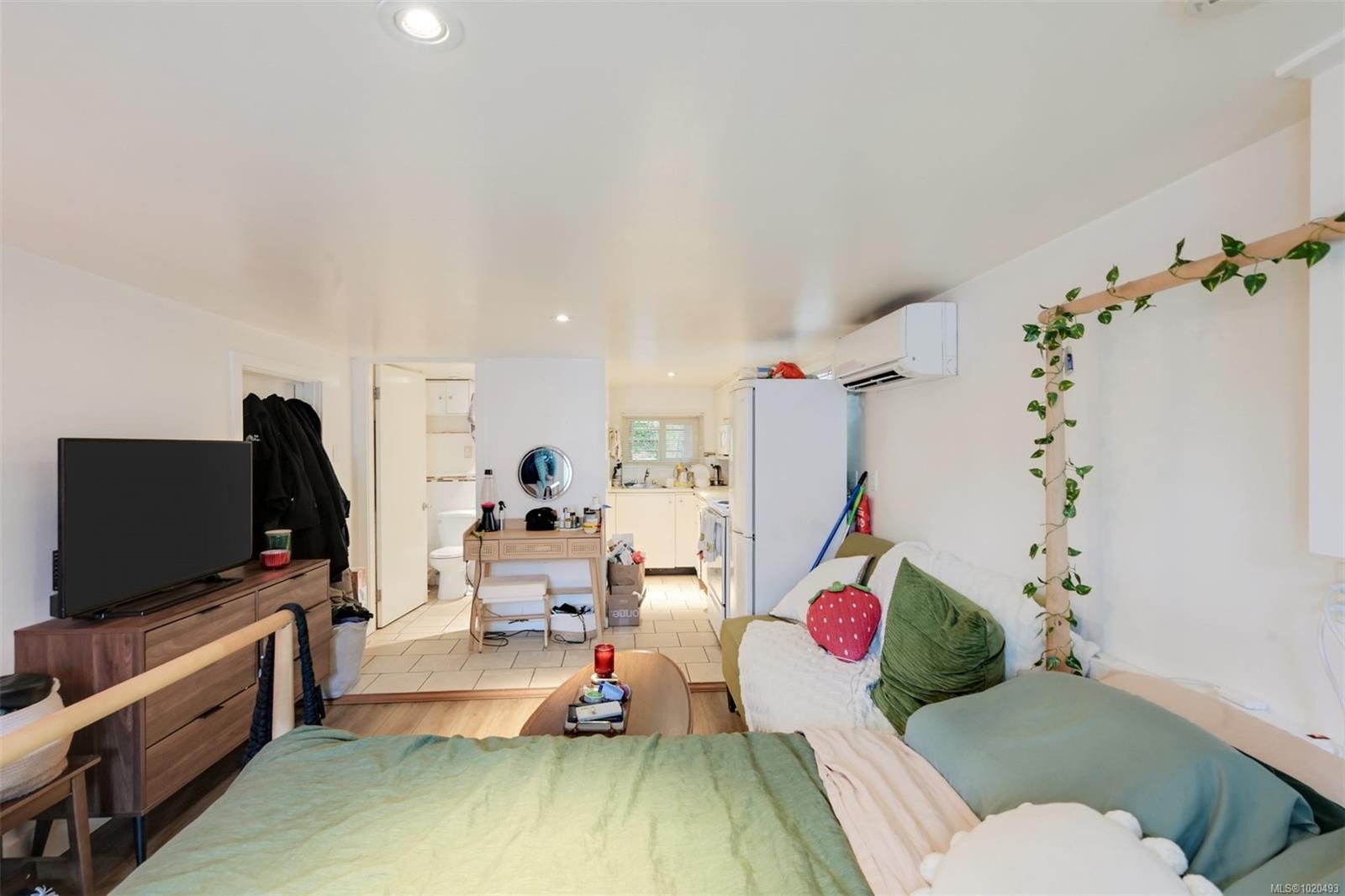 3312 Kingsley St, Saanich, BC