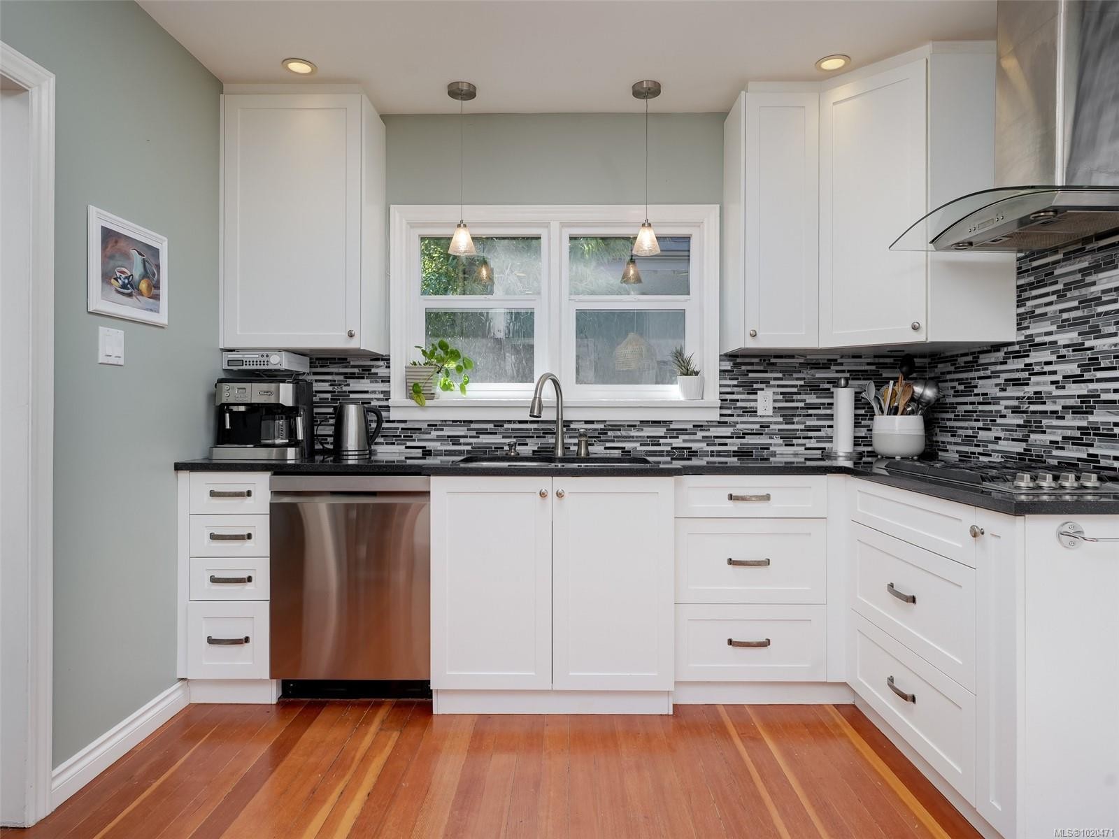 1650 Hampshire Rd, Oak Bay, BC