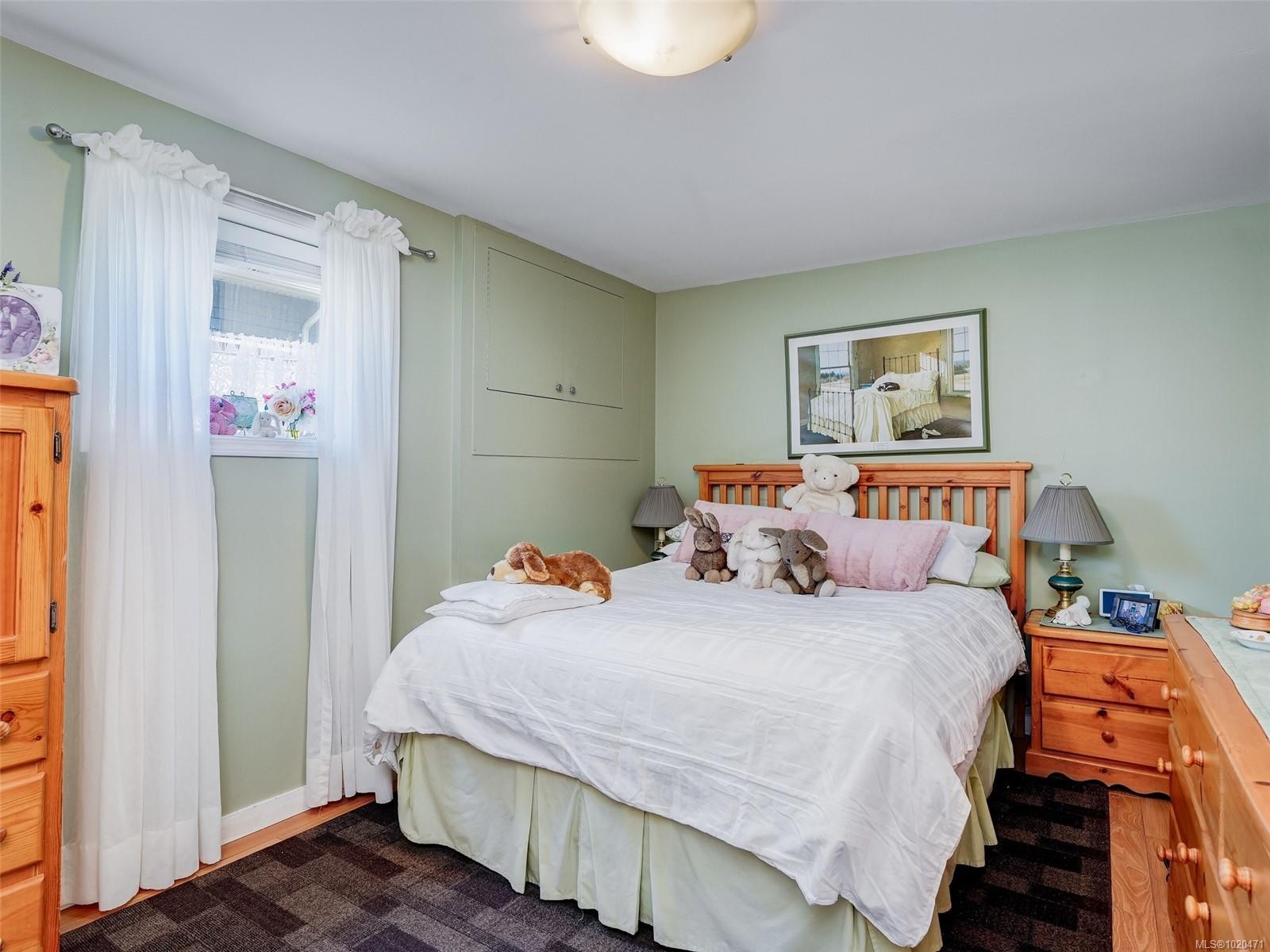 1650 Hampshire Rd, Oak Bay, BC