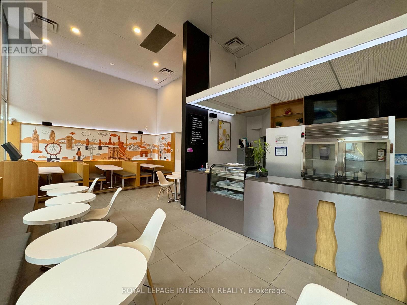 290 Bank Street, Ottawa, ON