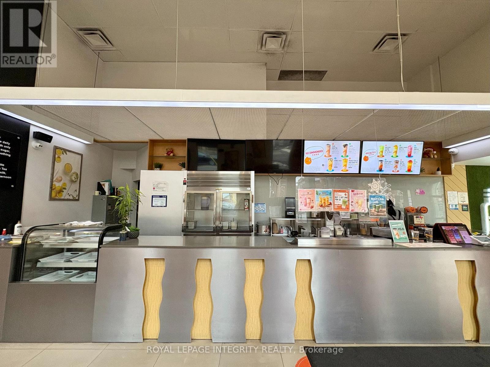 290 Bank Street, Ottawa, ON