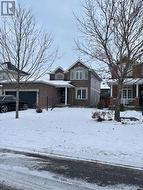 78 FRIENDLY CRESCENT Ottawa, ON K2S 2B5