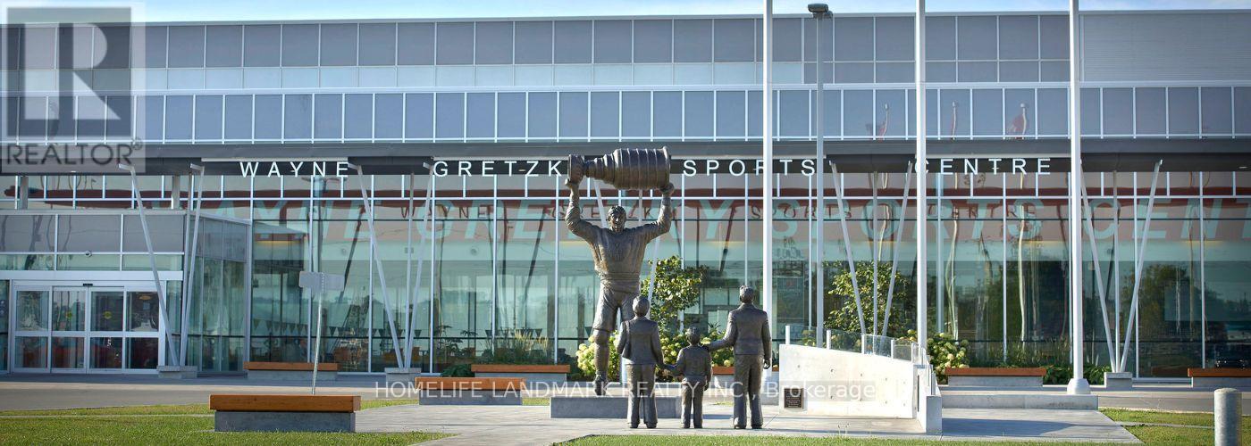 12 - 660 Colborne Street, Brantford, ON - Outdoor