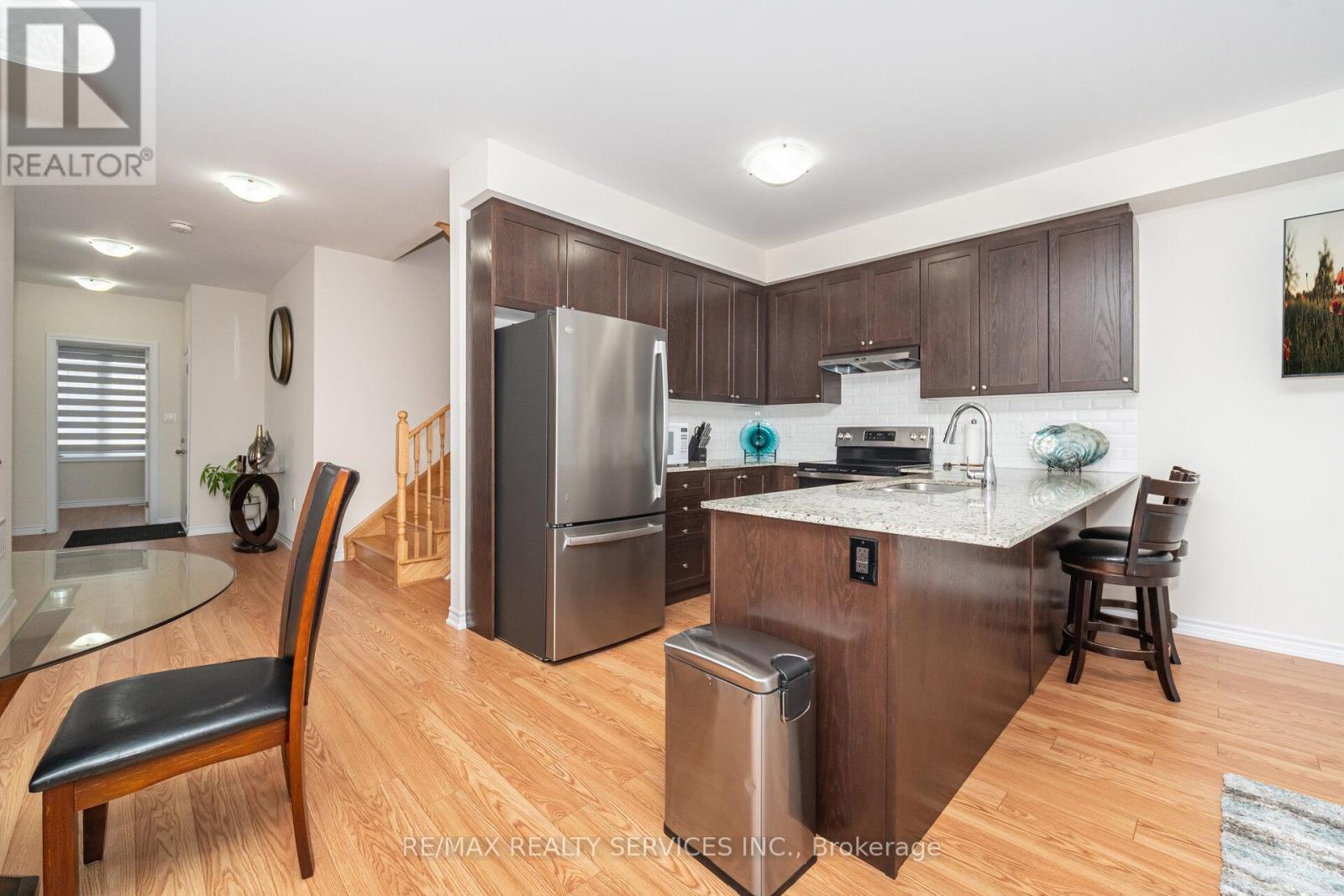 10 Conboy Drive, Erin, ON - Indoor Photo Showing Kitchen