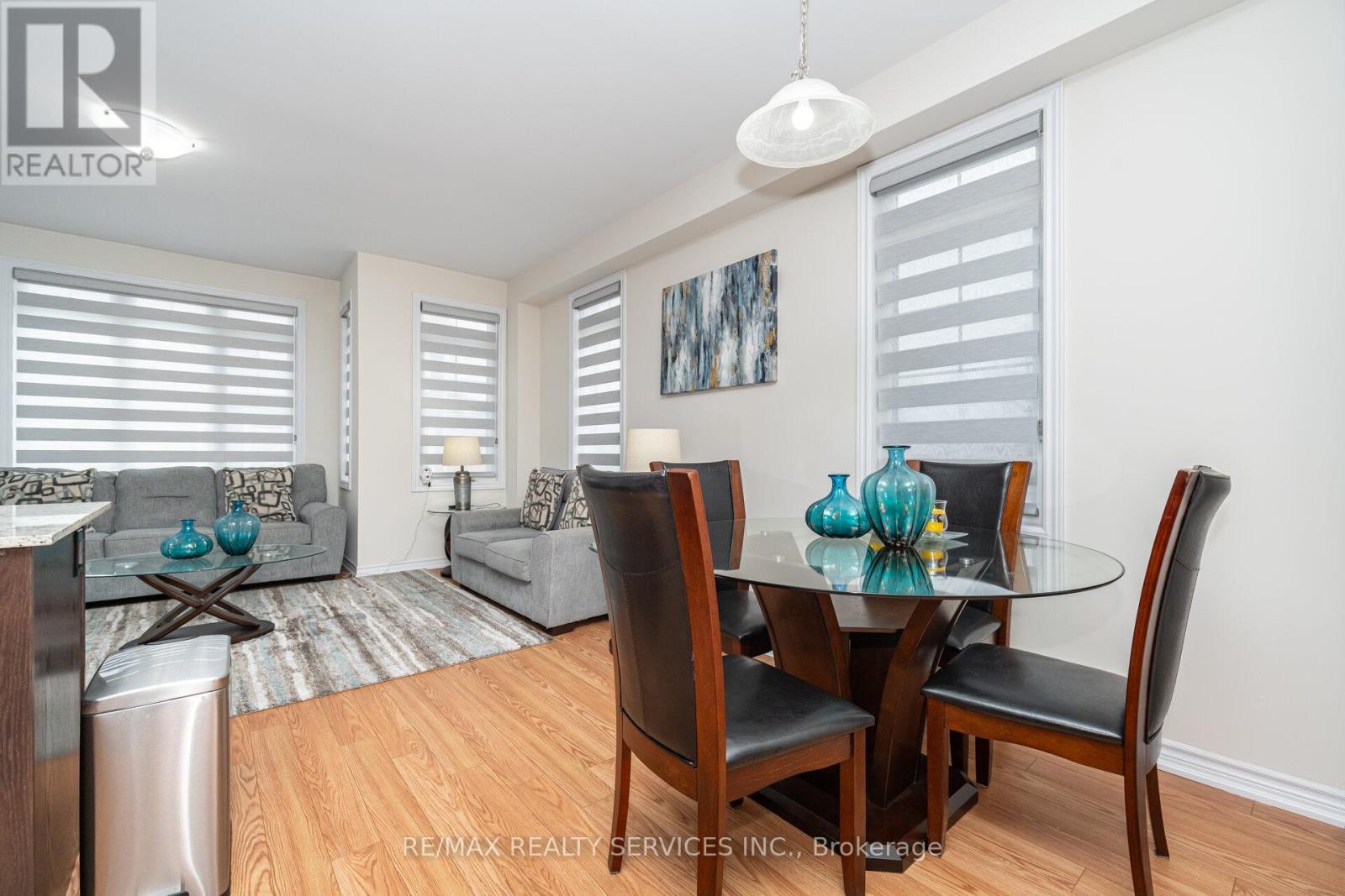 10 Conboy Drive, Erin, ON - Indoor Photo Showing Dining Room