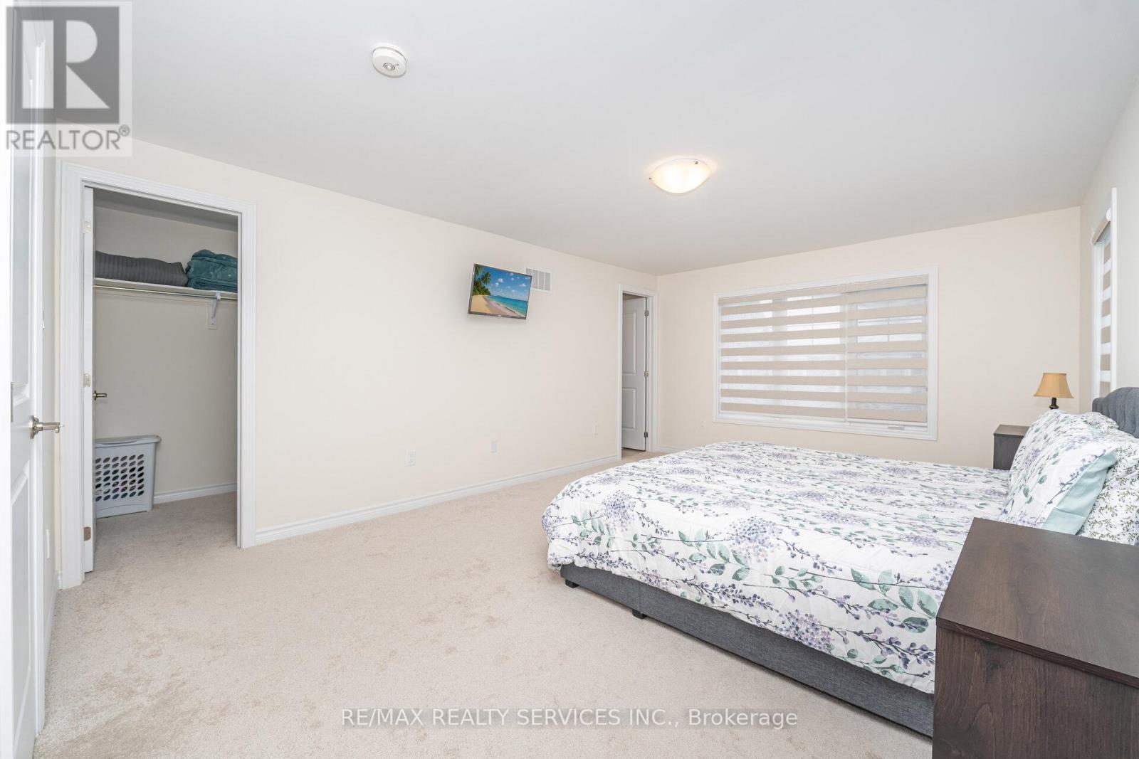 10 Conboy Drive, Erin, ON - Indoor Photo Showing Bedroom