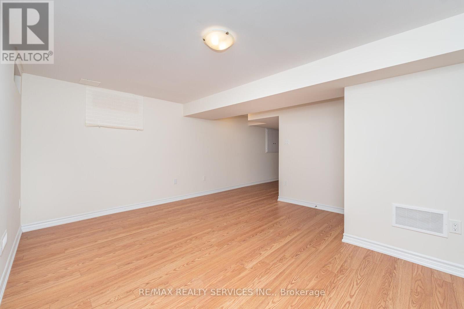 10 Conboy Drive, Erin, ON - Indoor Photo Showing Other Room