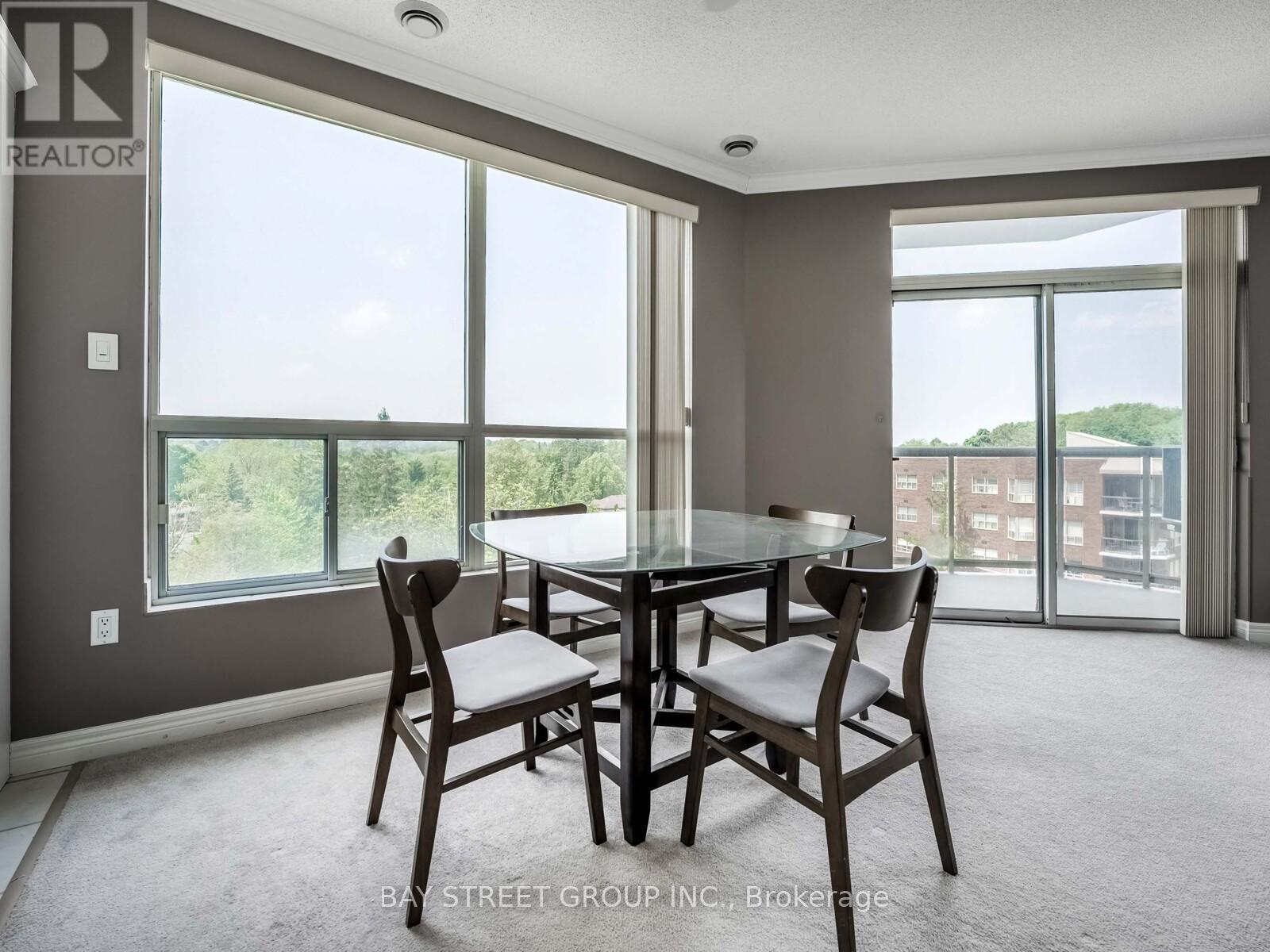 606 - 255 Keats Way, Waterloo, ON - Indoor Photo Showing Dining Room