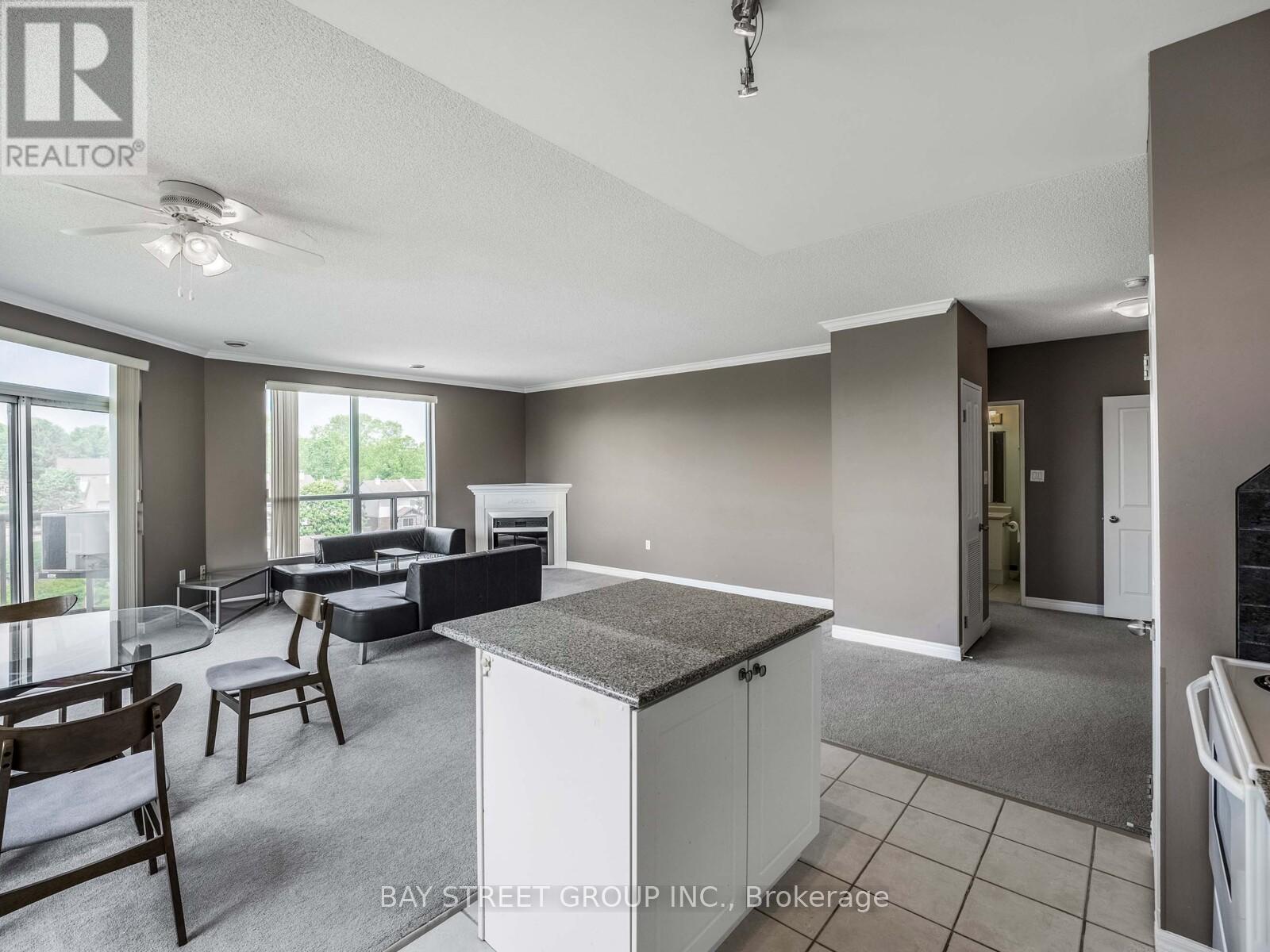 606 - 255 Keats Way, Waterloo, ON - Indoor