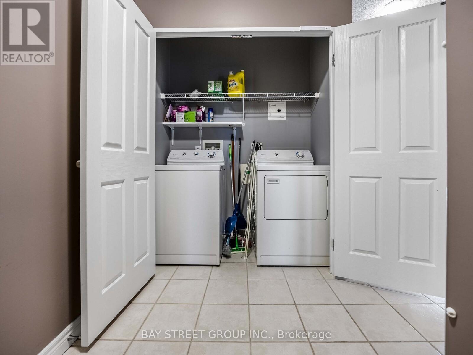 606 - 255 Keats Way, Waterloo, ON - Indoor Photo Showing Laundry Room