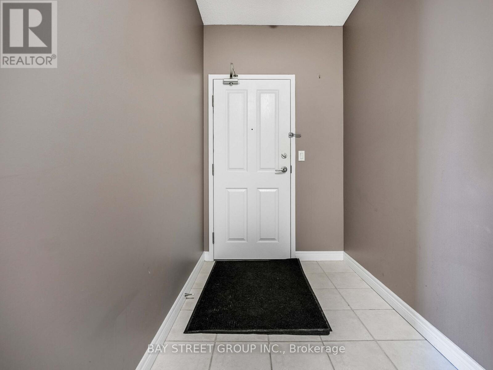 606 - 255 Keats Way, Waterloo, ON - Indoor Photo Showing Other Room