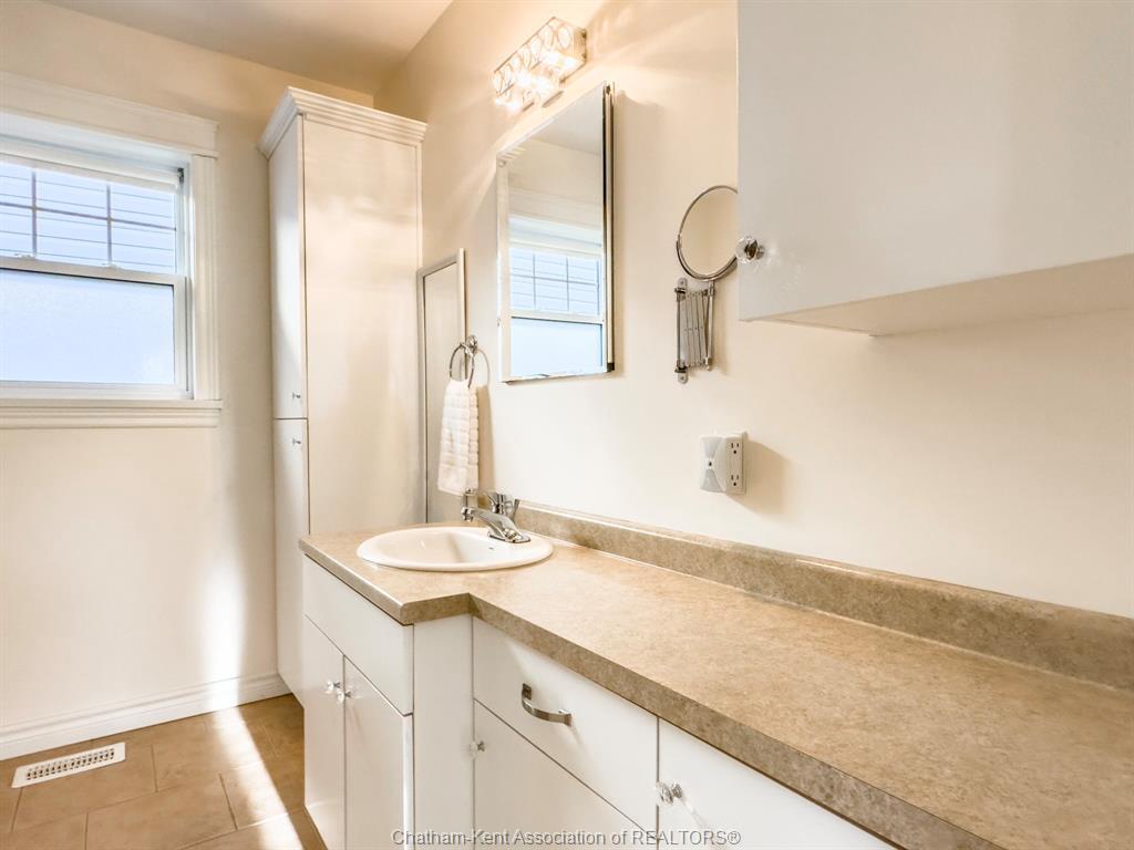 115 Fielder Avenue, Chatham, ON